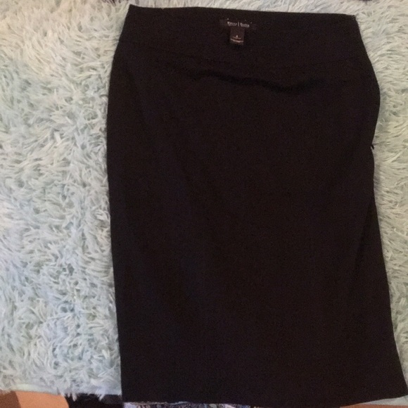 Skirts - Picture 6 of 8